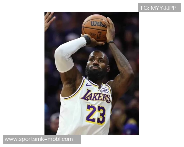 詹姆斯高薪却成球队负担湖人争冠之路需果断放弃他